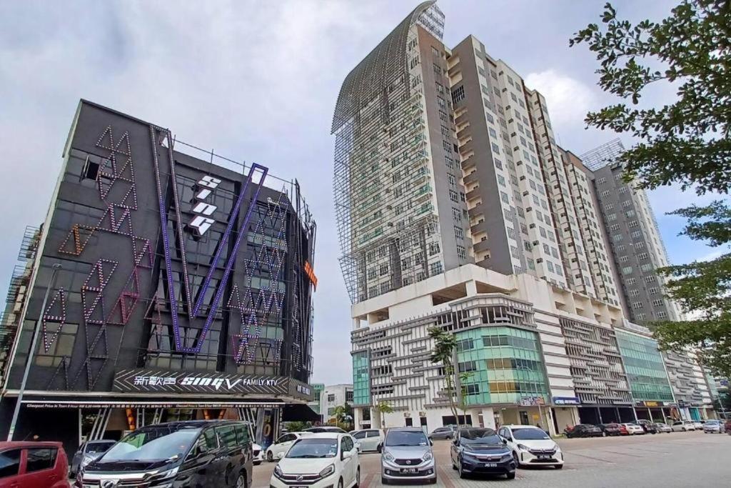 Austin Manhattan Simple Cozy By Double A Johor Bahru